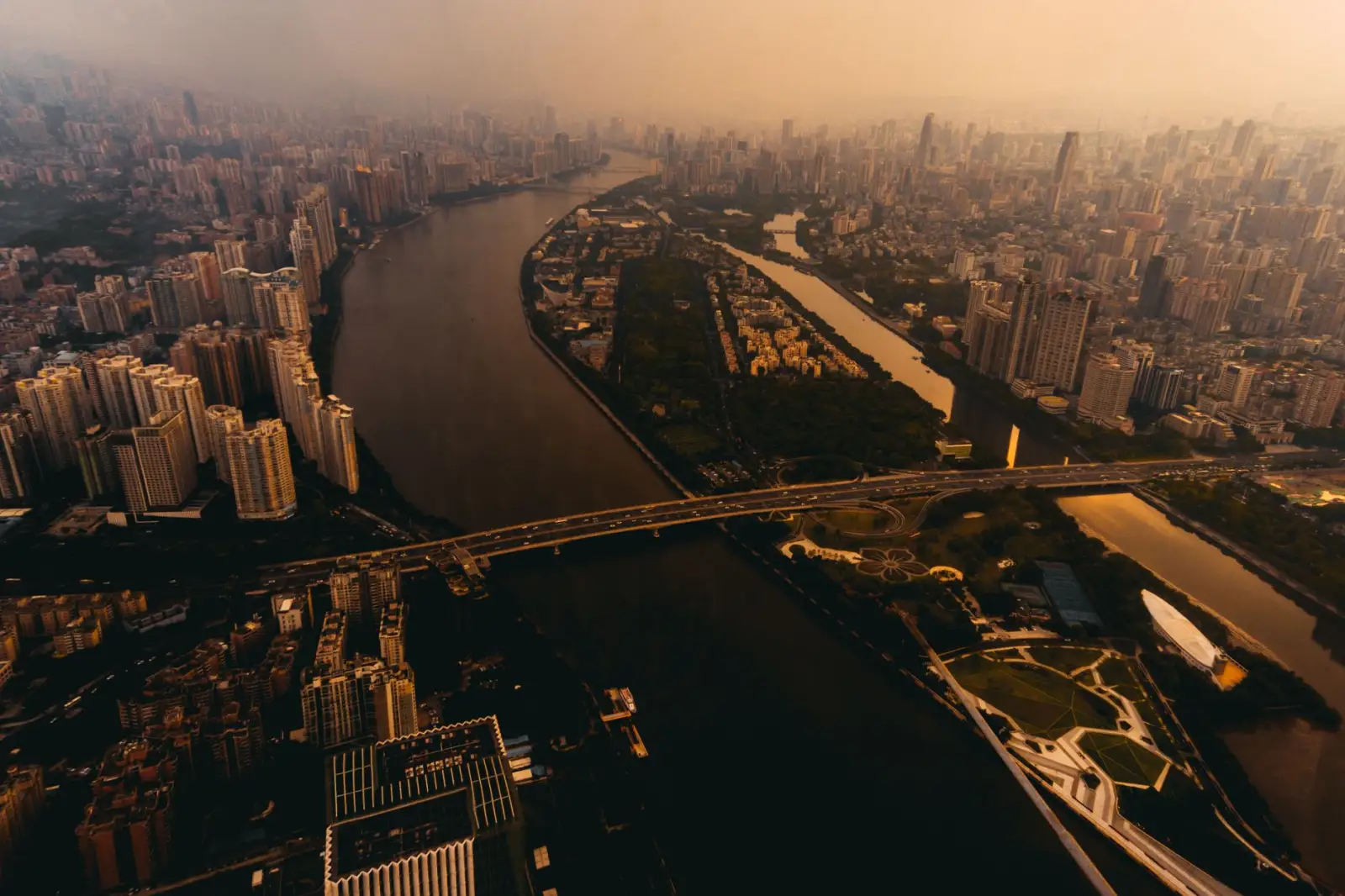 制造业ERP系统选型指南：从进销存到生产排程的功能对比