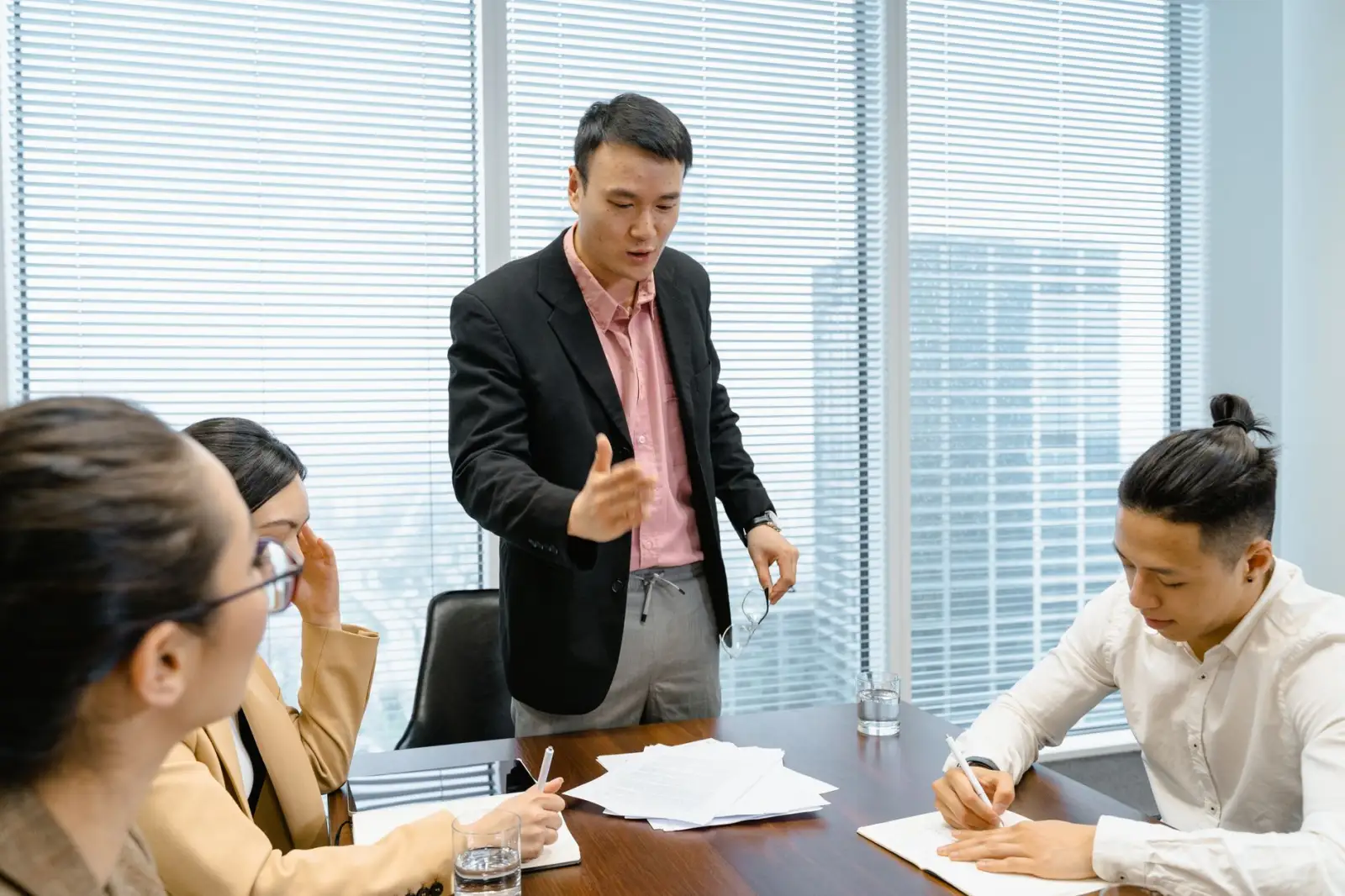制造行业ERP系统选型关键指标与实施效益分析