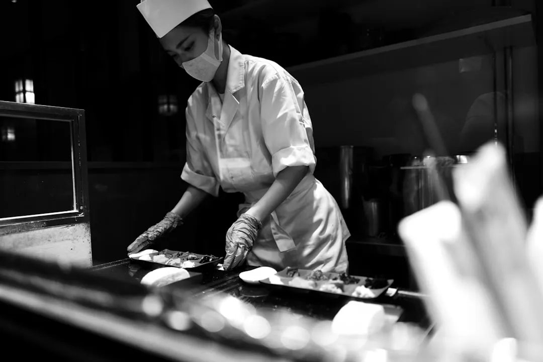 制造业进销存管理优化策略：从物料管控到成本核算的实践路径
