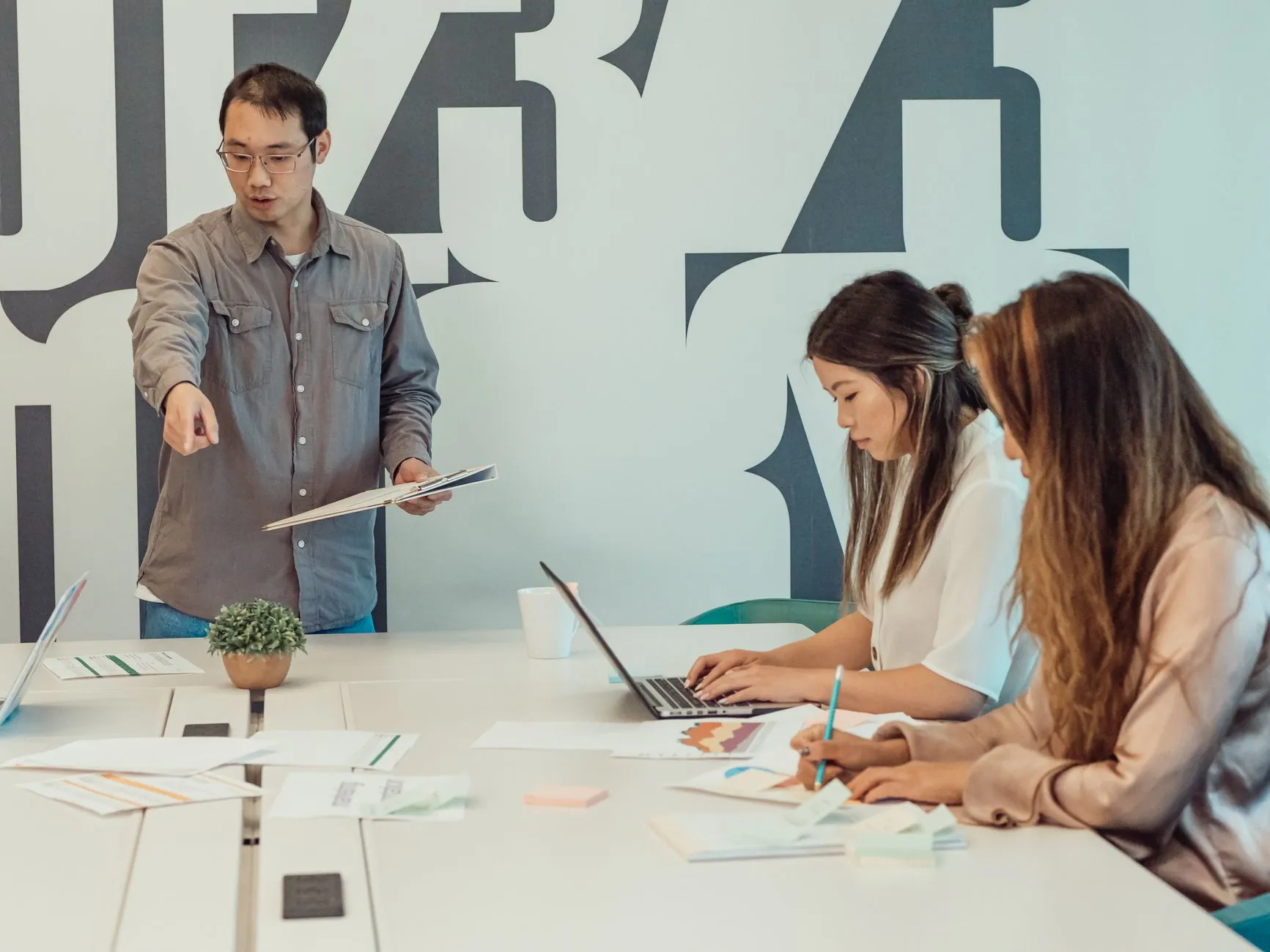 制造业ERP系统如何通过生产排程优化提升车间作业效率